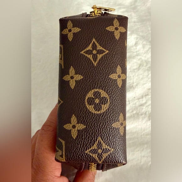 👑✅PRICE FIRM✅ Cute Small Brown Fashion Cosmetic Pouch - Picture 5 of 13